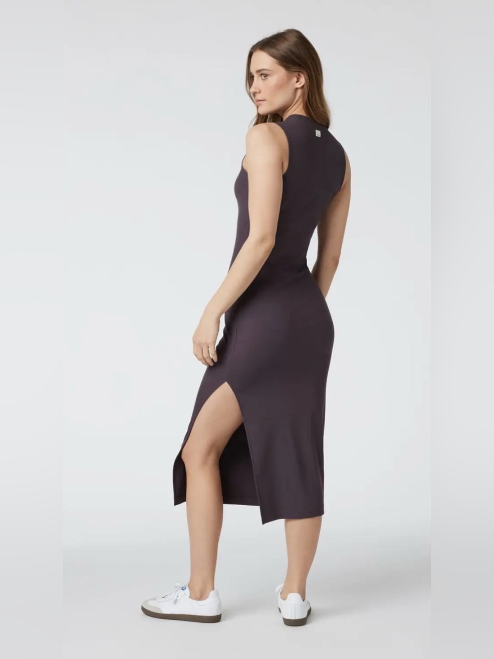 Vuori Pose Sanda Midi Dress Medium in Black - Picture 2 of 8